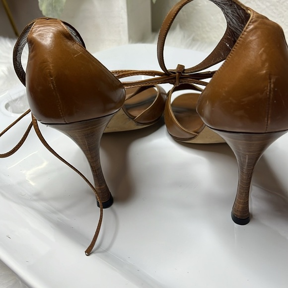 Manolo Blahnik Brown Leather Women's Heels - Picture 11 of 13